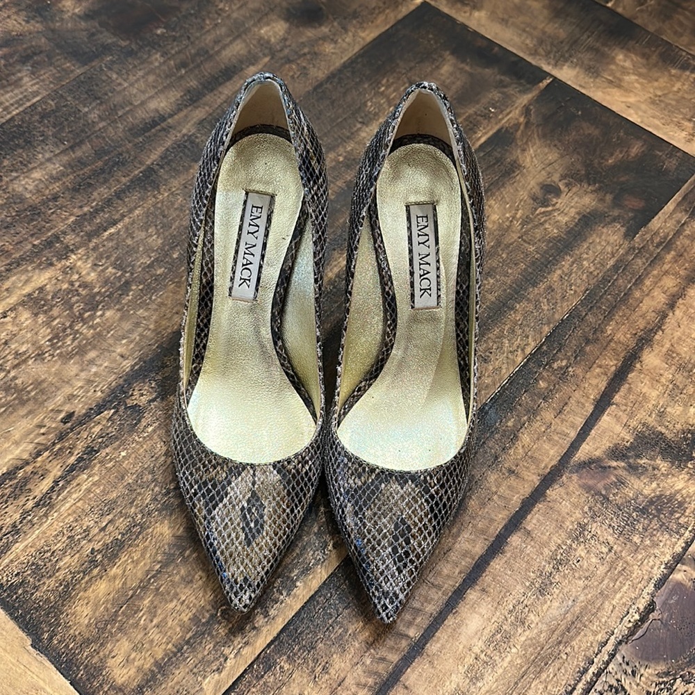 EMY MACK Brown Snakeskin Pointy Toe Pumps